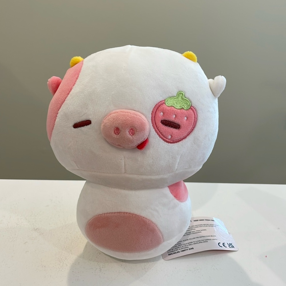 NWT 8” Mewaii Strawberry 🍄🍓 Mushroom Cow Squishy Plush / Pillow